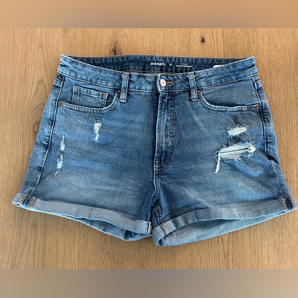 Old Navy Shorts - Picture 1 of 3